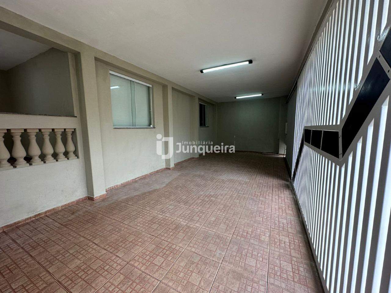 Casa para alugar, 3 quartos, 2 vagas, no bairro Cecap em Piracicaba - SP