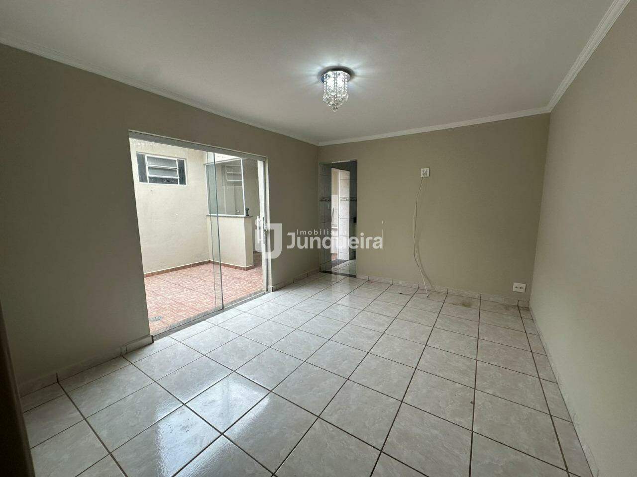 Casa para alugar, 3 quartos, 2 vagas, no bairro Cecap em Piracicaba - SP