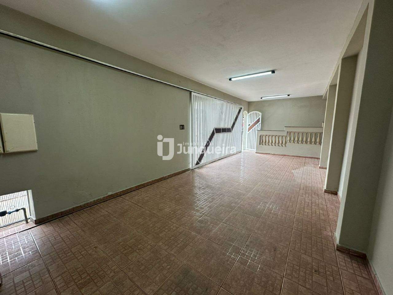 Casa para alugar, 3 quartos, 2 vagas, no bairro Cecap em Piracicaba - SP