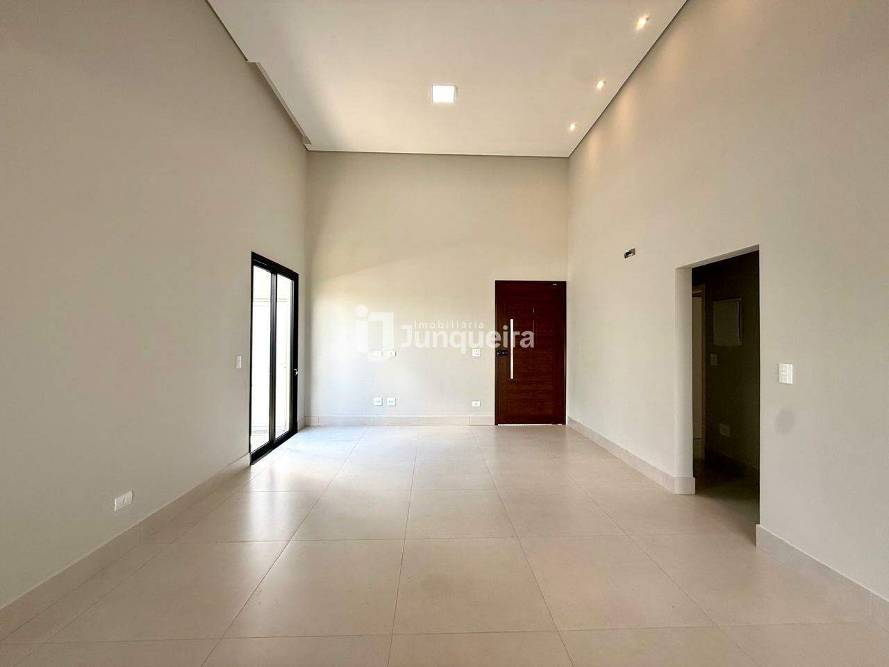 Casa em Condomínio à venda no Villa D'Aquila, 3 quartos, sendo 3 suítes, 4 vagas, no bairro Villa D'áquila em Piracicaba - SP