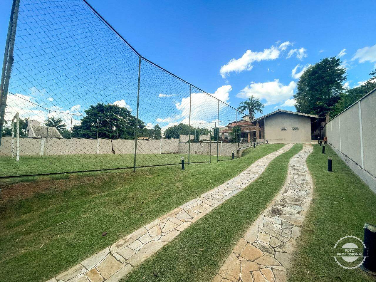 Casa em Condomínio à venda no Colinas do Piracicaba , 2 quartos, sendo 2 suítes, 10 vagas, no bairro Colinas do Piracicaba (Ártemis) em Piracicaba - SP