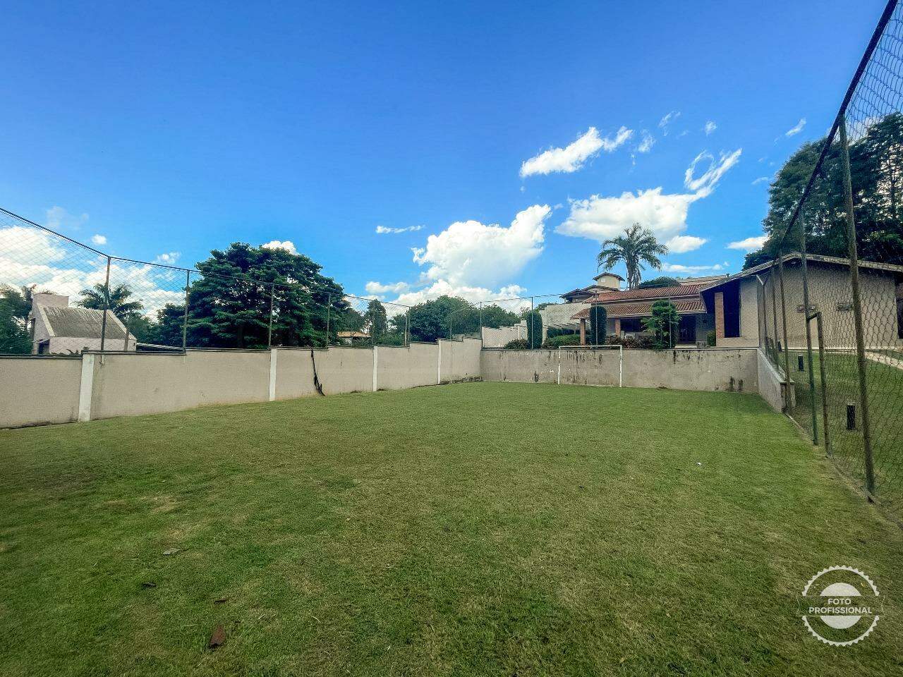 Casa em Condomínio à venda no Colinas do Piracicaba , 2 quartos, sendo 2 suítes, 10 vagas, no bairro Colinas do Piracicaba (Ártemis) em Piracicaba - SP