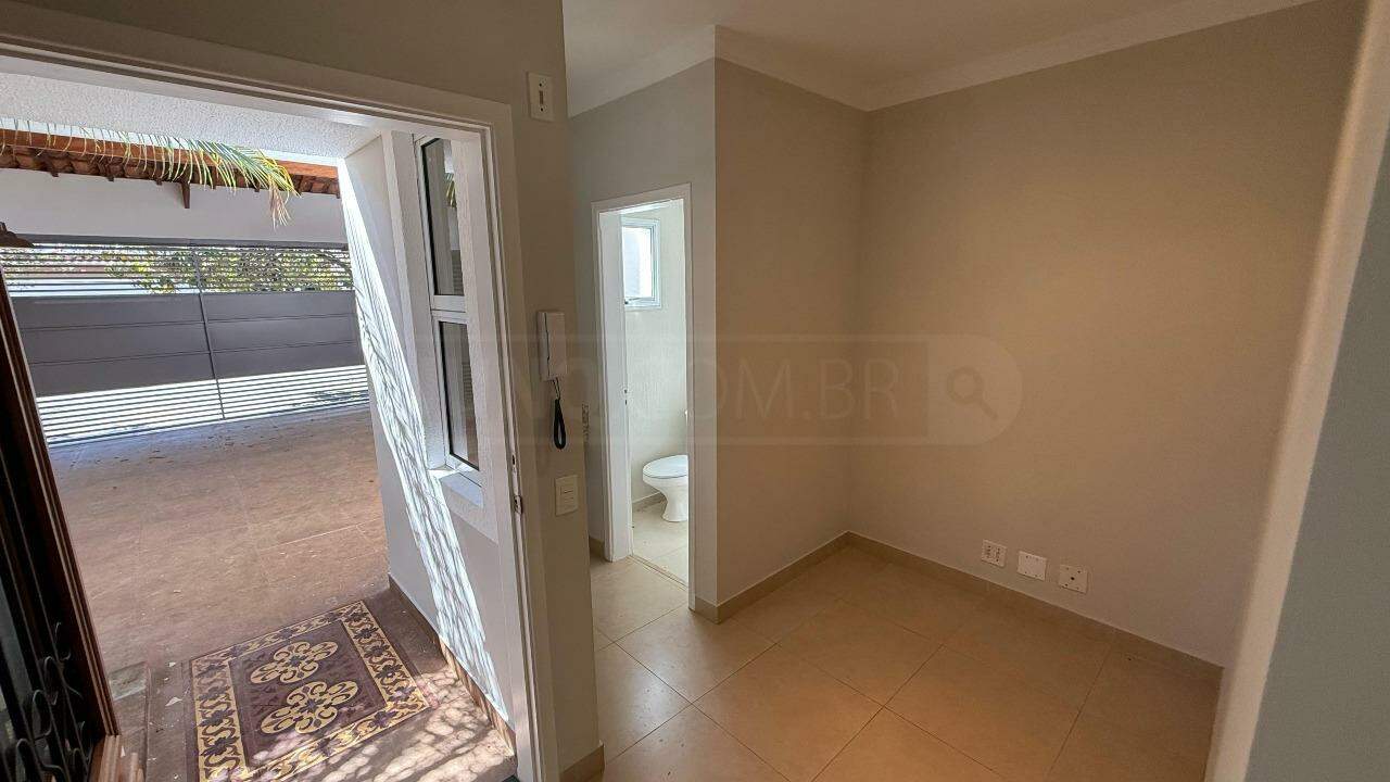 Casa para alugar, 3 quartos, sendo 1 suíte, 2 vagas, no bairro Residencial Portal da Água Branca em Piracicaba - SP