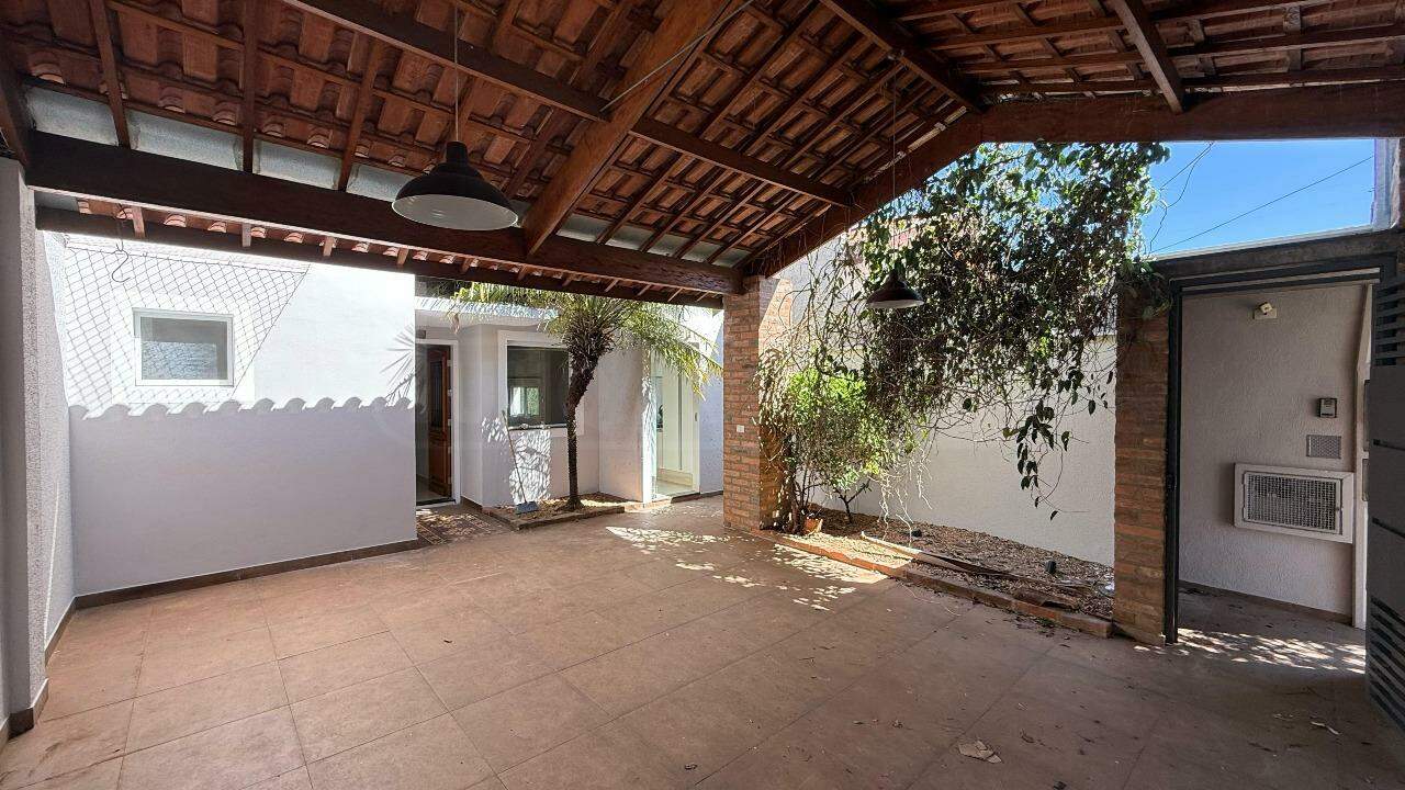 Casa para alugar, 3 quartos, sendo 1 suíte, 2 vagas, no bairro Residencial Portal da Água Branca em Piracicaba - SP