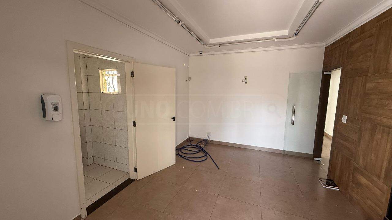 Casa Comercial para alugar, sendo 1 suíte, 4 vagas, no bairro Vila Independência em Piracicaba - SP