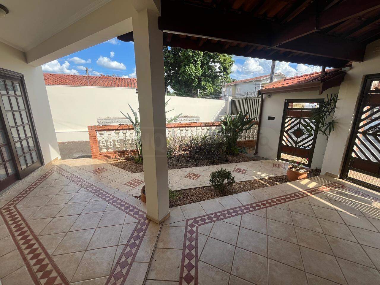 Casa à venda, 3 quartos, sendo 1 suíte, 6 vagas, no bairro Terra Nova em Piracicaba - SP