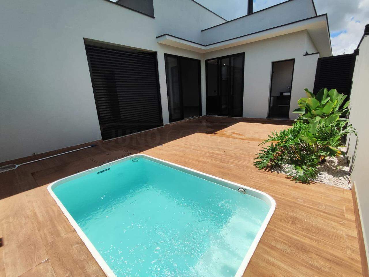 Casa em Condomínio para alugar no Quinta do Engenho, 3 quartos, sendo 3 suítes, 4 vagas, no bairro Jardim São Cristóvão I em Rio das Pedras - SP