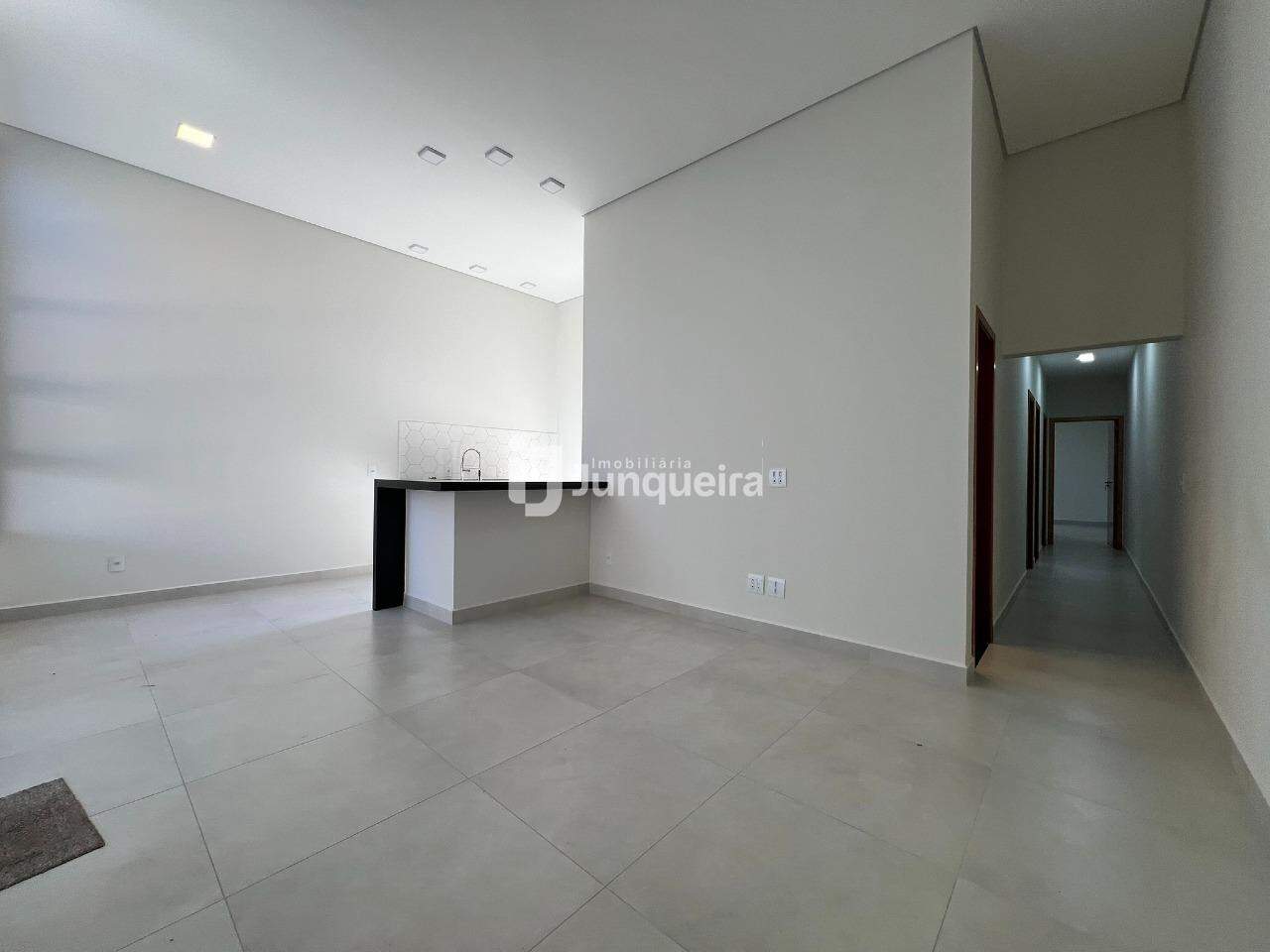 Casa em Condomínio à venda no Recanto Piracicamirim, 3 quartos, sendo 1 suíte, 2 vagas, no bairro Recanto do Piracicamirim em Piracicaba - SP