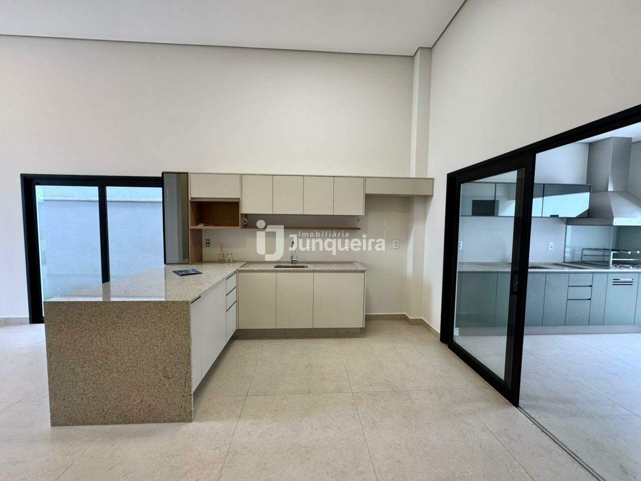 Casa em Condomínio à venda no Villa Bela Vista, 3 quartos, sendo 1 suíte, 4 vagas, no bairro Villa Bela Vista em Piracicaba - SP