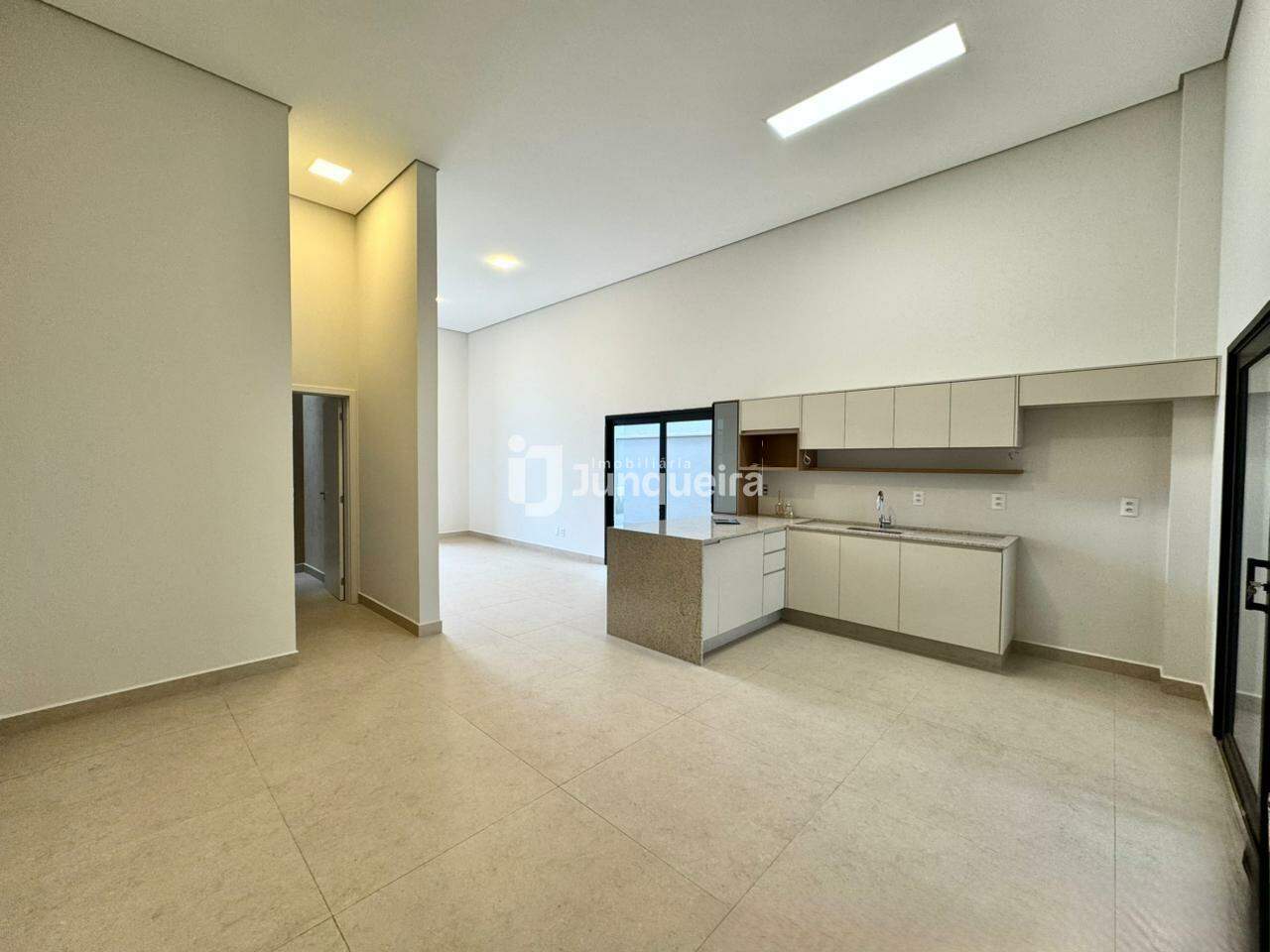 Casa em Condomínio à venda no Villa Bela Vista, 3 quartos, sendo 1 suíte, 4 vagas, no bairro Villa Bela Vista em Piracicaba - SP