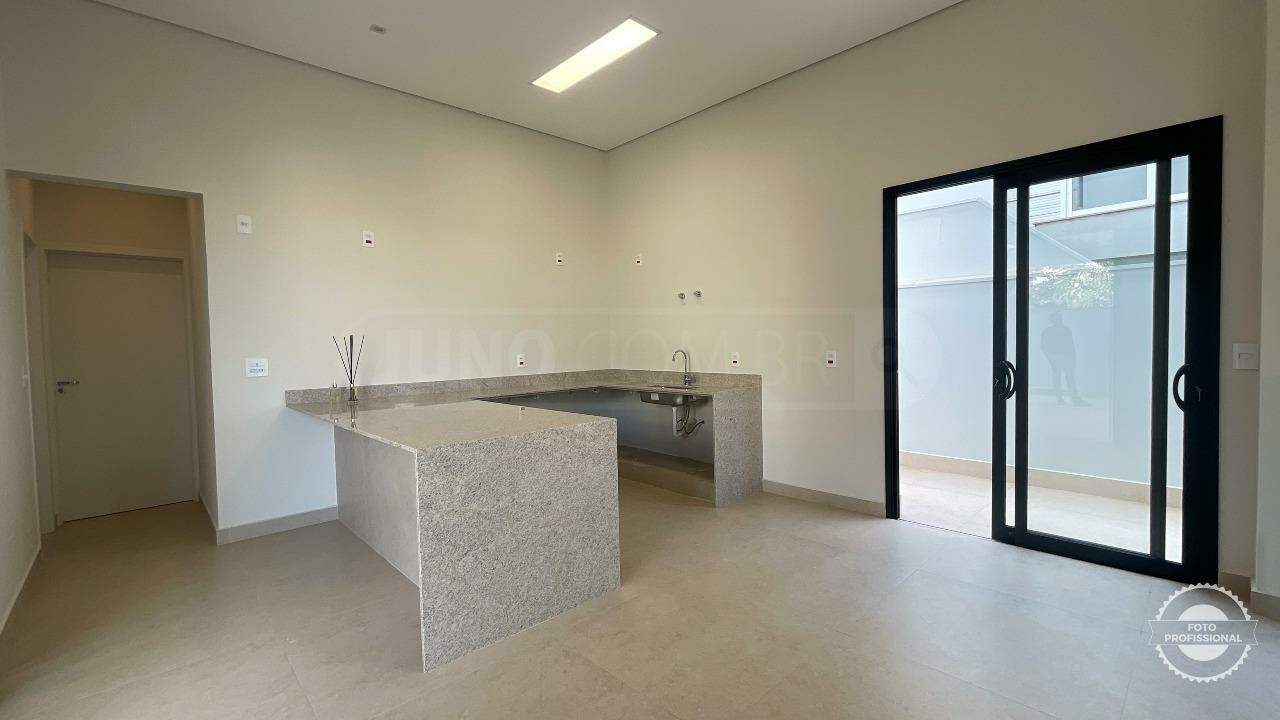 Casa em Condomínio à venda no Damha I, 3 quartos, sendo 3 suítes, 4 vagas, no bairro DAMHA em Piracicaba - SP