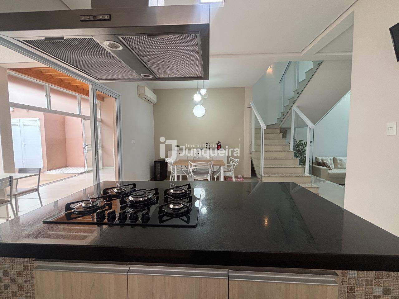 Casa em Condomínio à venda no Ondas do Piracicaba, 3 quartos, sendo 1 suíte, 4 vagas, no bairro Ondas do Piracicaba em Piracicaba - SP