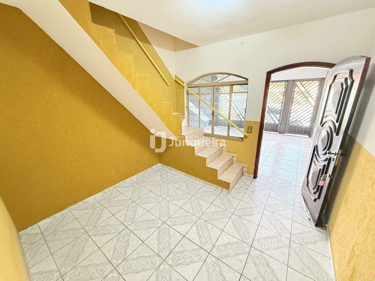 Casa à venda, 3 quartos, sendo 1 suíte, 1 vaga, no bairro Vitório Cezarino em Rio das Pedras - SP
