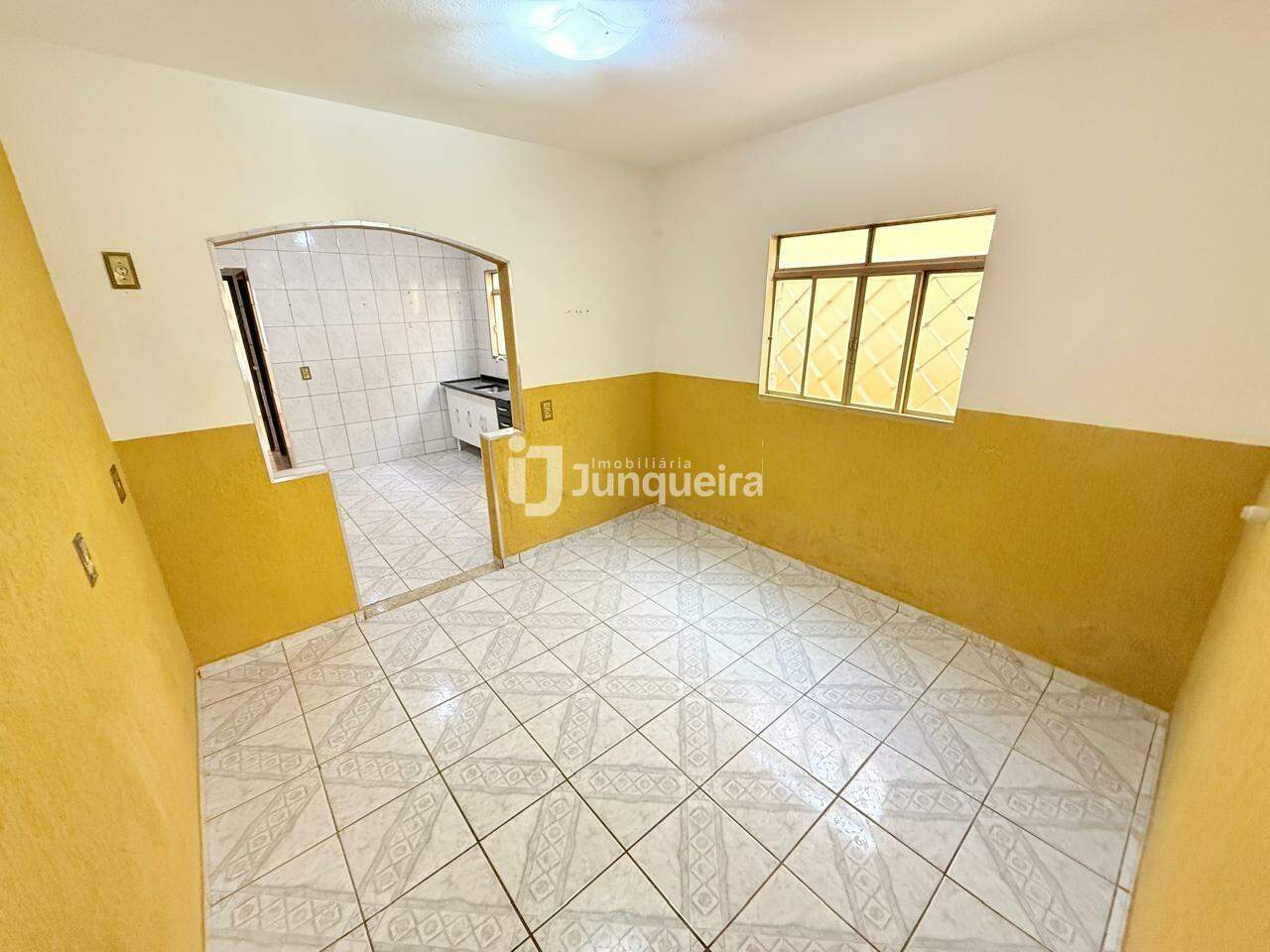 Casa à venda, 3 quartos, sendo 1 suíte, 1 vaga, no bairro Vitório Cezarino em Rio das Pedras - SP