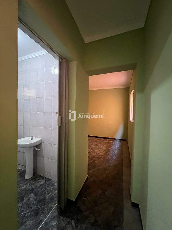 Casa para alugar, 1 quarto, no bairro Santa Rosa em Piracicaba - SP