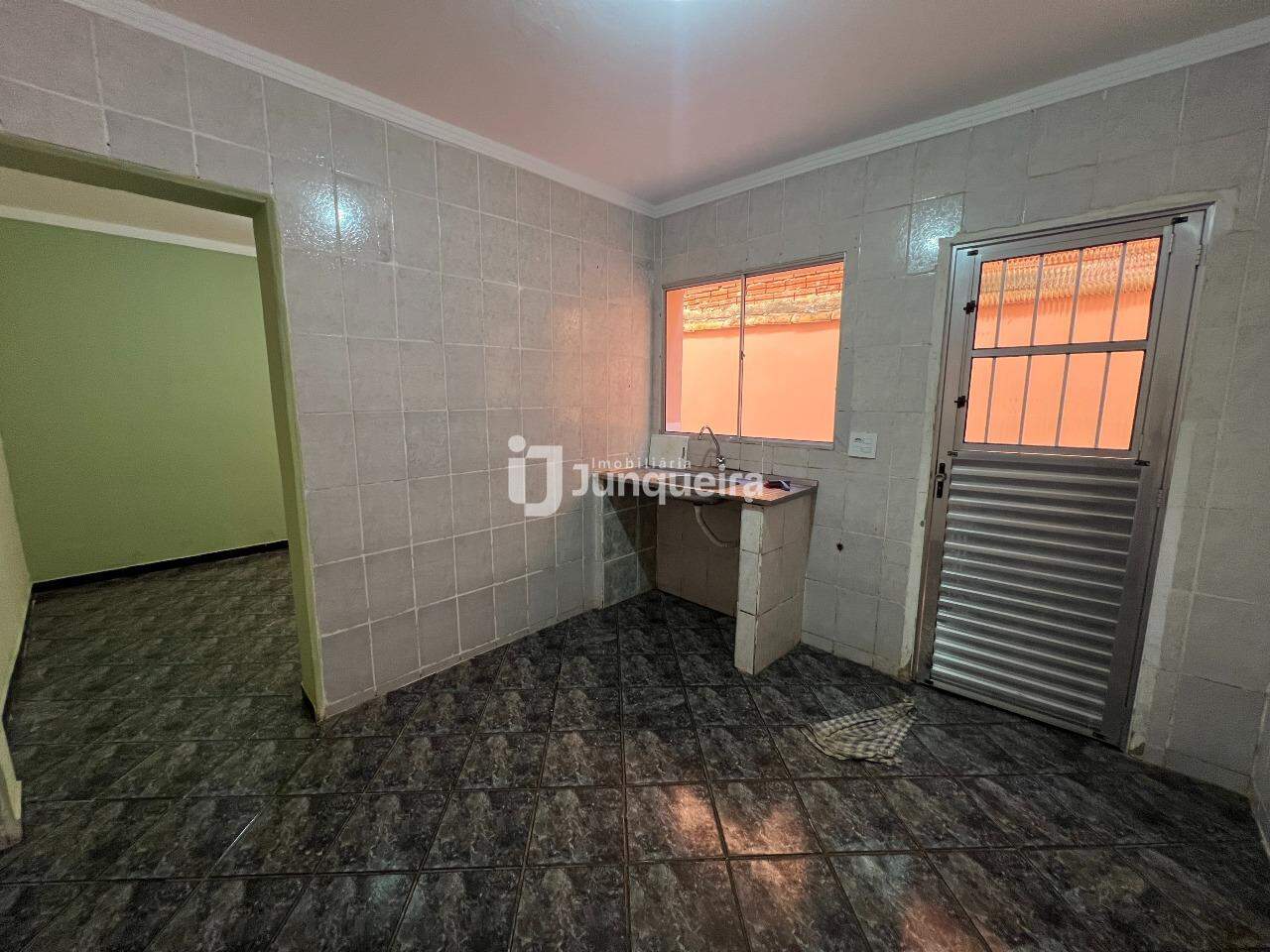 Casa para alugar, 1 quarto, no bairro Santa Rosa em Piracicaba - SP