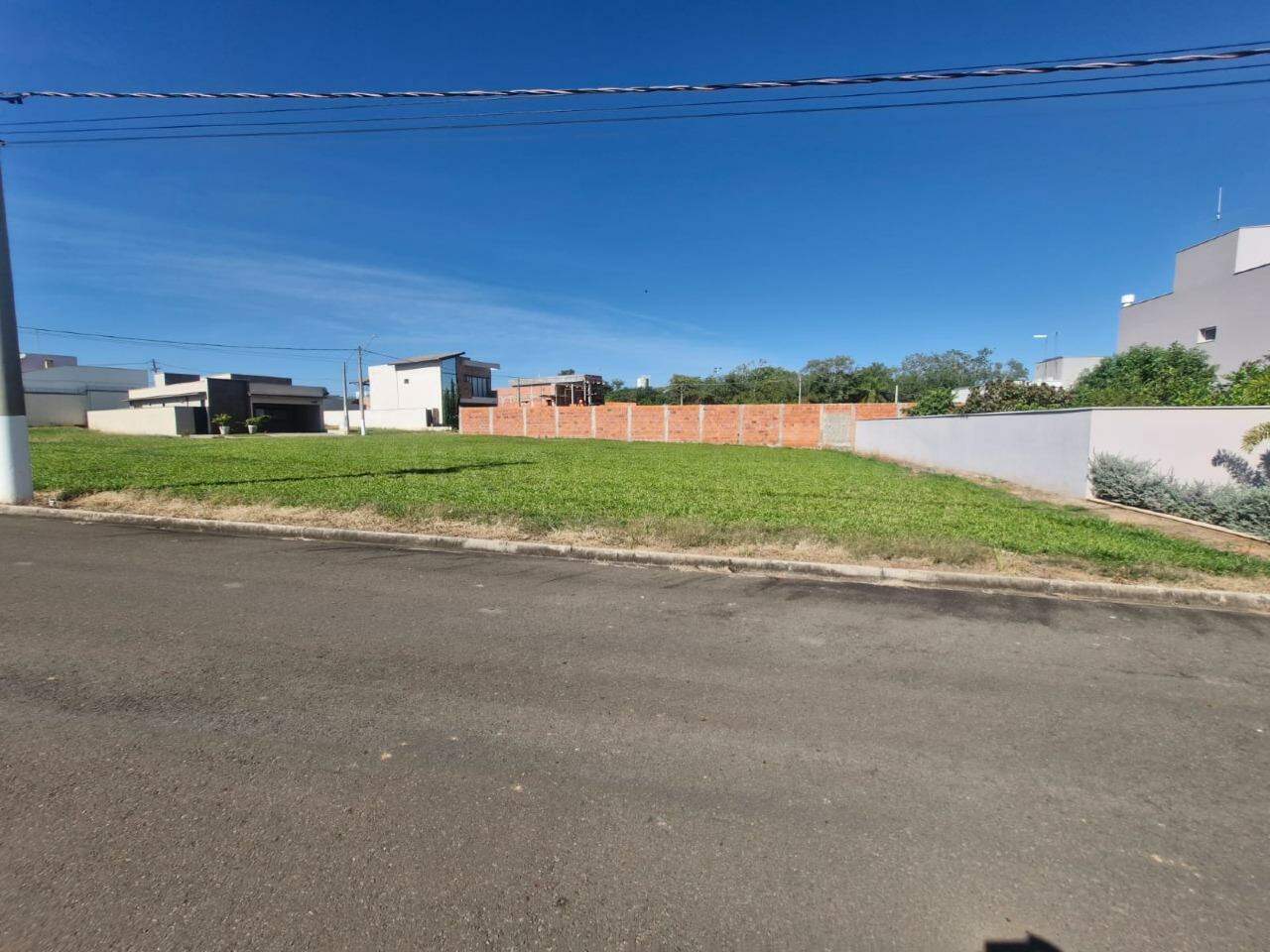 Terreno em Condomínio à venda no Vivamus, no bairro Residencial Vivamus em Saltinho - SP