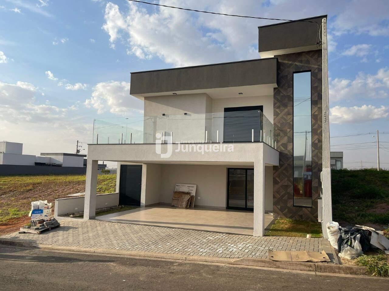 Casa em Condomínio à venda no Canadá Residencial, 3 quartos, sendo 1 suíte, 2 vagas, no bairro Jardim São Francisco (Ondas) em Piracicaba - SP