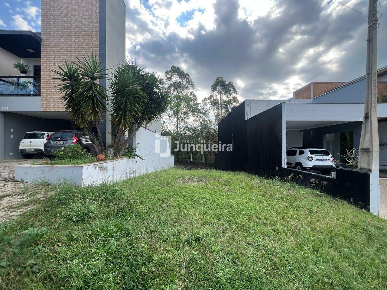 Terreno em Condomínio à venda no Reserva das Paineiras, no bairro Reserva das Paineiras em Piracicaba - SP