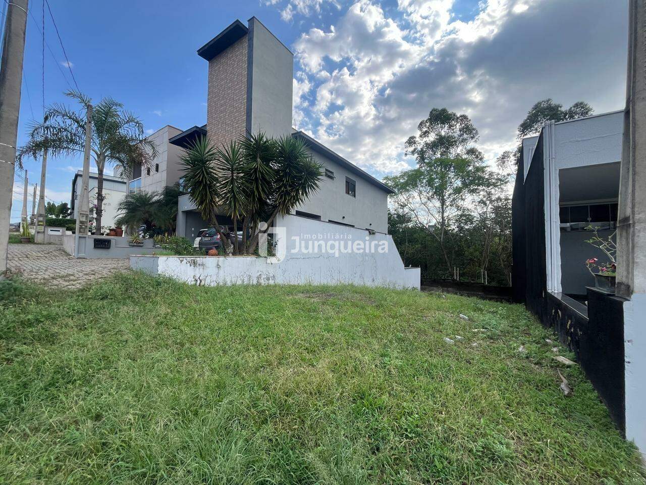 Terreno em Condomínio à venda no Reserva das Paineiras, no bairro Reserva das Paineiras em Piracicaba - SP