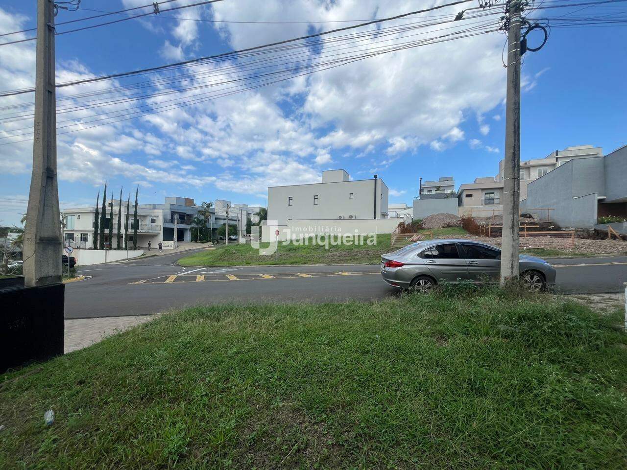 Terreno em Condomínio à venda no Reserva das Paineiras, no bairro Reserva das Paineiras em Piracicaba - SP