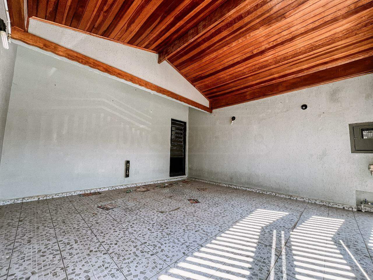 Casa à venda, 2 quartos, sendo 1 suíte, 2 vagas, no bairro Nova América em Piracicaba - SP