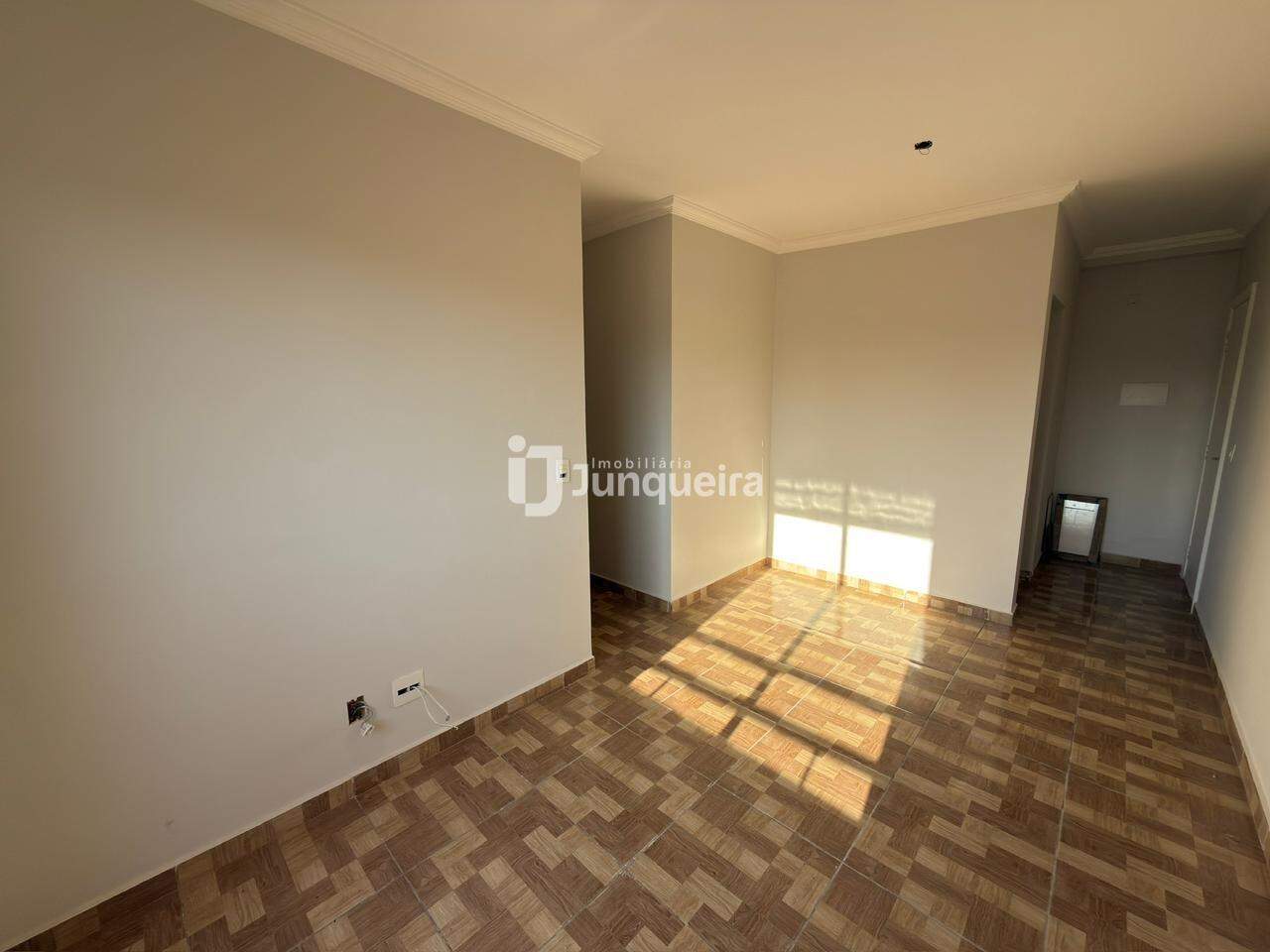 Apartamento à venda no Torres do Jardim III, 2 quartos, sendo 1 suíte, 1 vaga, no bairro Nova América em Piracicaba - SP