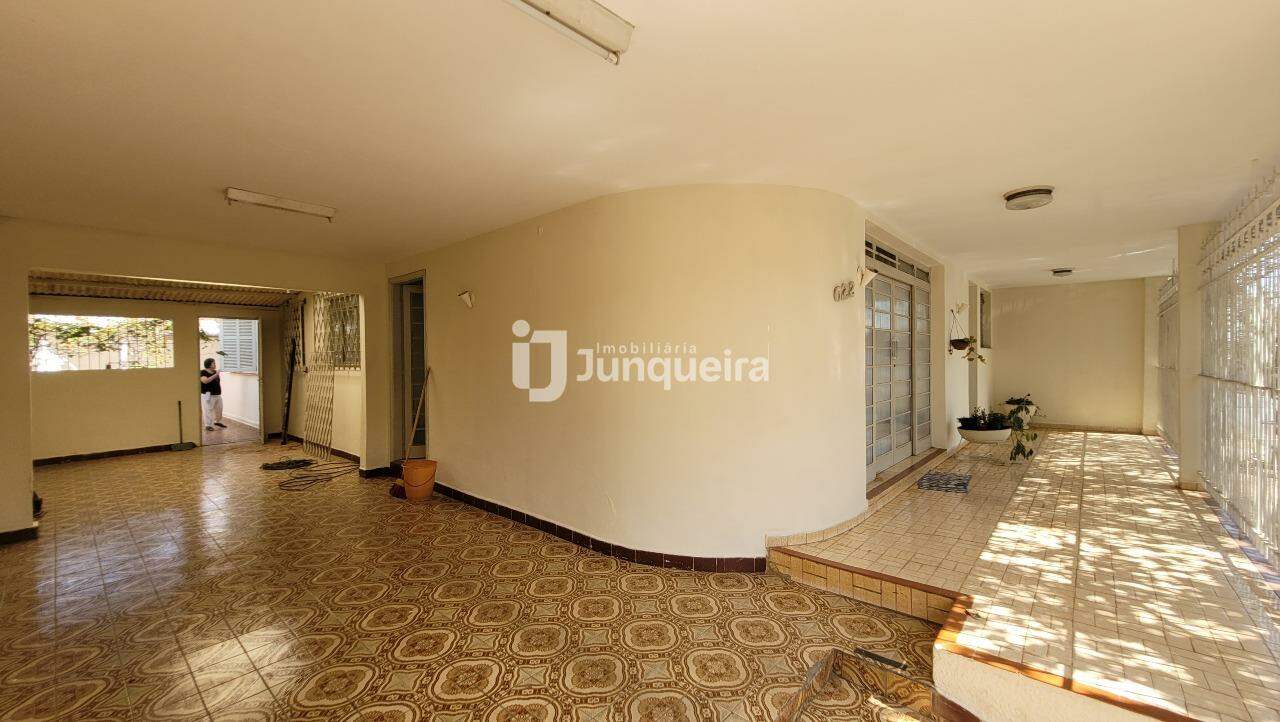 Casa para alugar, 3 quartos, 2 vagas, no bairro Paulista em Piracicaba - SP
