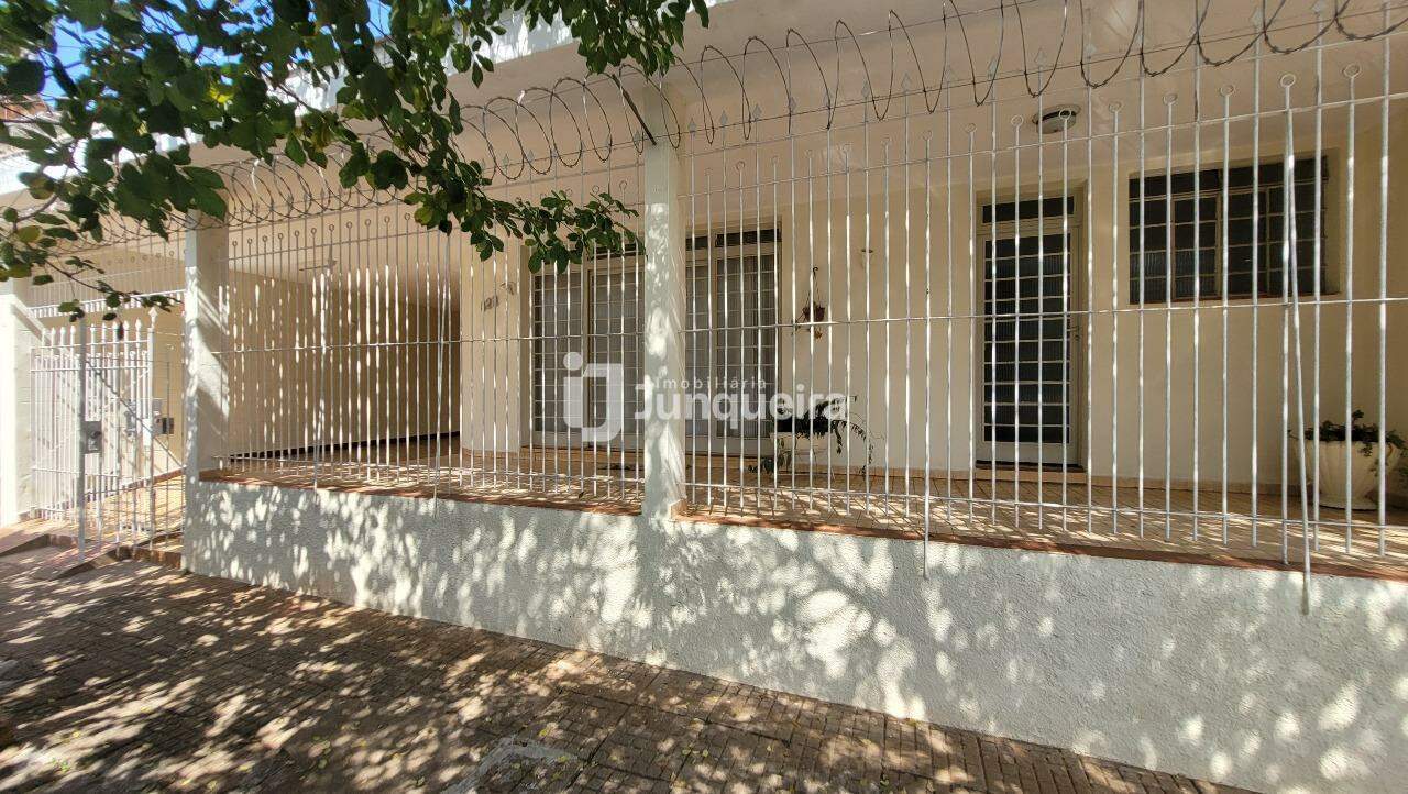 Casa para alugar, 3 quartos, 2 vagas, no bairro Paulista em Piracicaba - SP