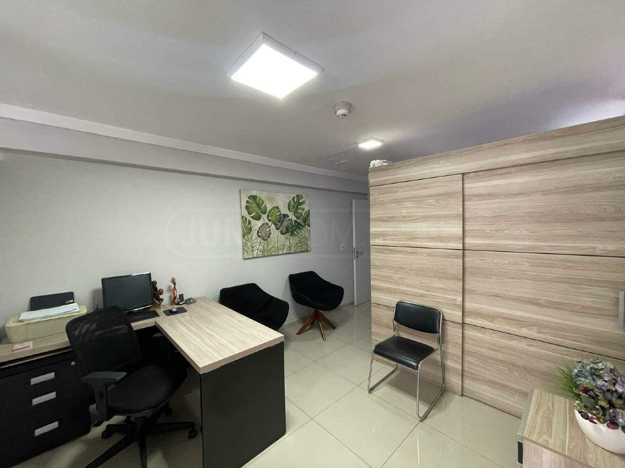 Sala Comercial à venda, 1 vaga, no bairro Centro em Piracicaba - SP