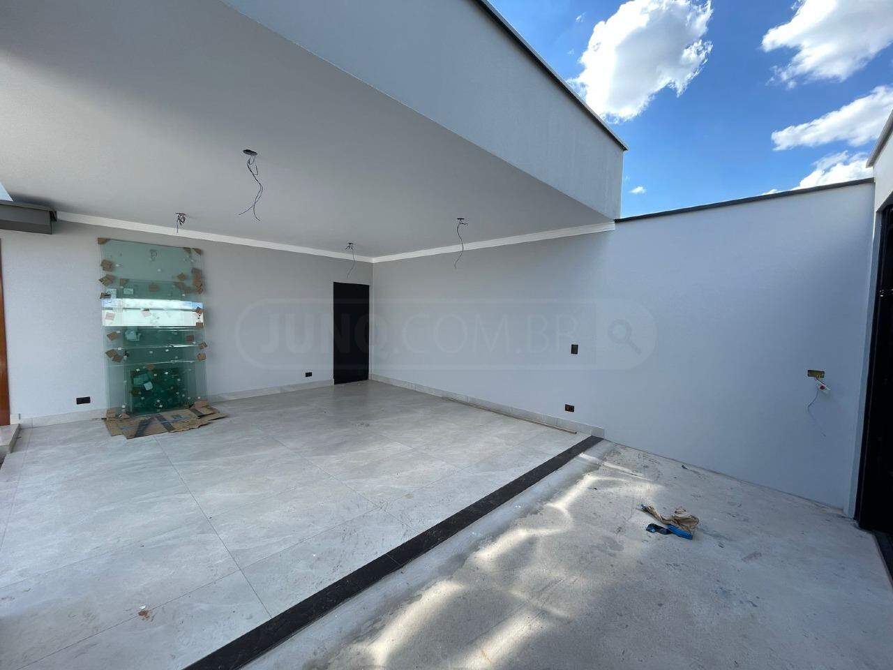 Casa à venda, 3 quartos, sendo 1 suíte, 2 vagas, no bairro Parque Residencial Piracicaba em Piracicaba - SP