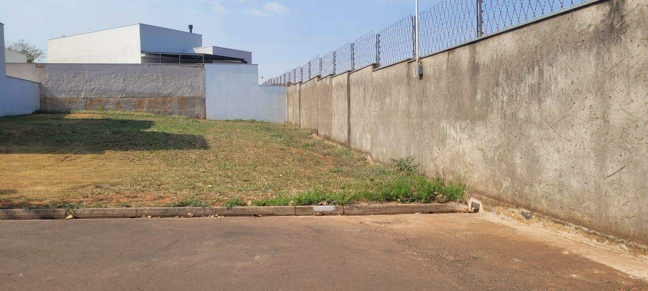 Terreno em Condomínio à venda no Park Unimep Taquaral, no bairro Park Unimep Taquaral  em Piracicaba - SP