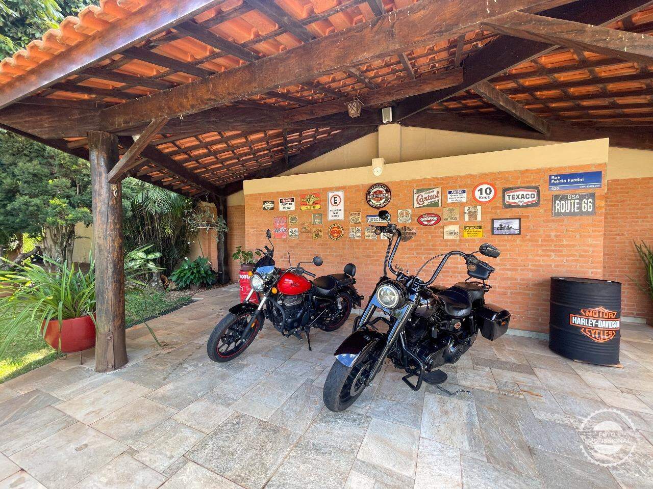 Chácara à venda, 3 quartos, sendo 2 suítes, 4 vagas, no bairro Santa Rita em Piracicaba - SP