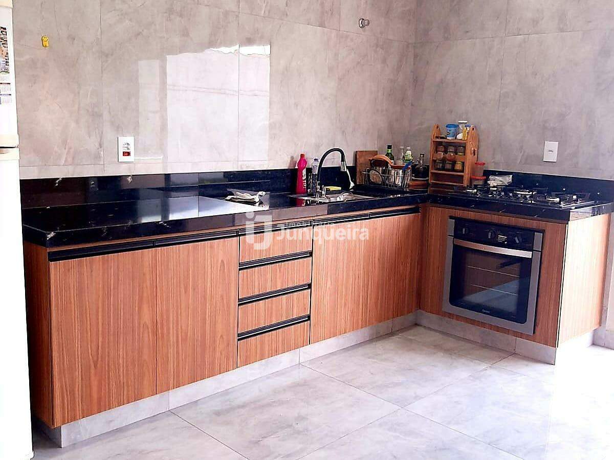 Casa em Condomínio à venda no San Marino , 3 quartos, sendo 1 suíte, no bairro Residencial San Marino em Rio das Pedras - SP