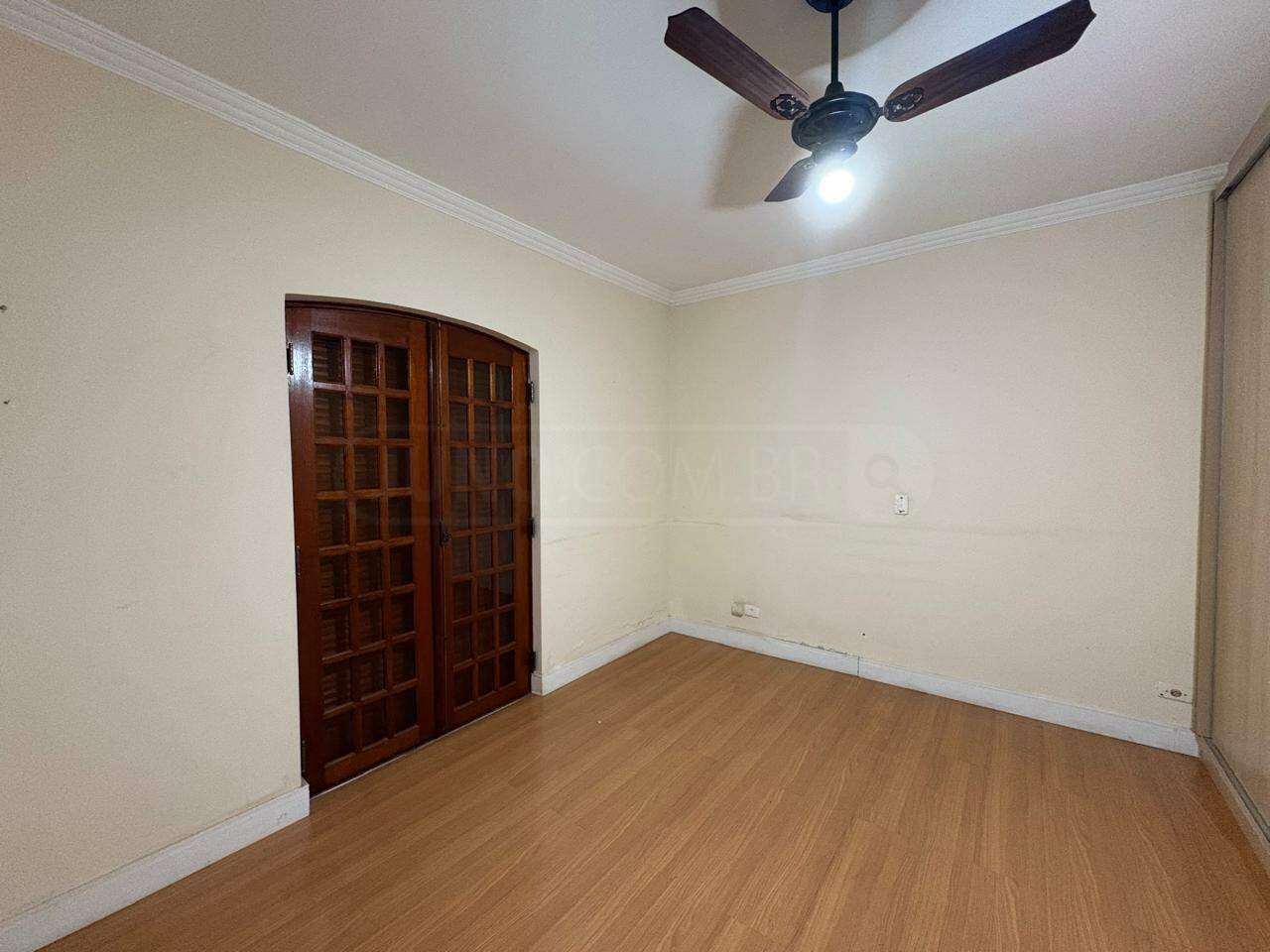 Casa à venda, 2 quartos, sendo 1 suíte, 4 vagas, no bairro Nova Piracicaba em Piracicaba - SP