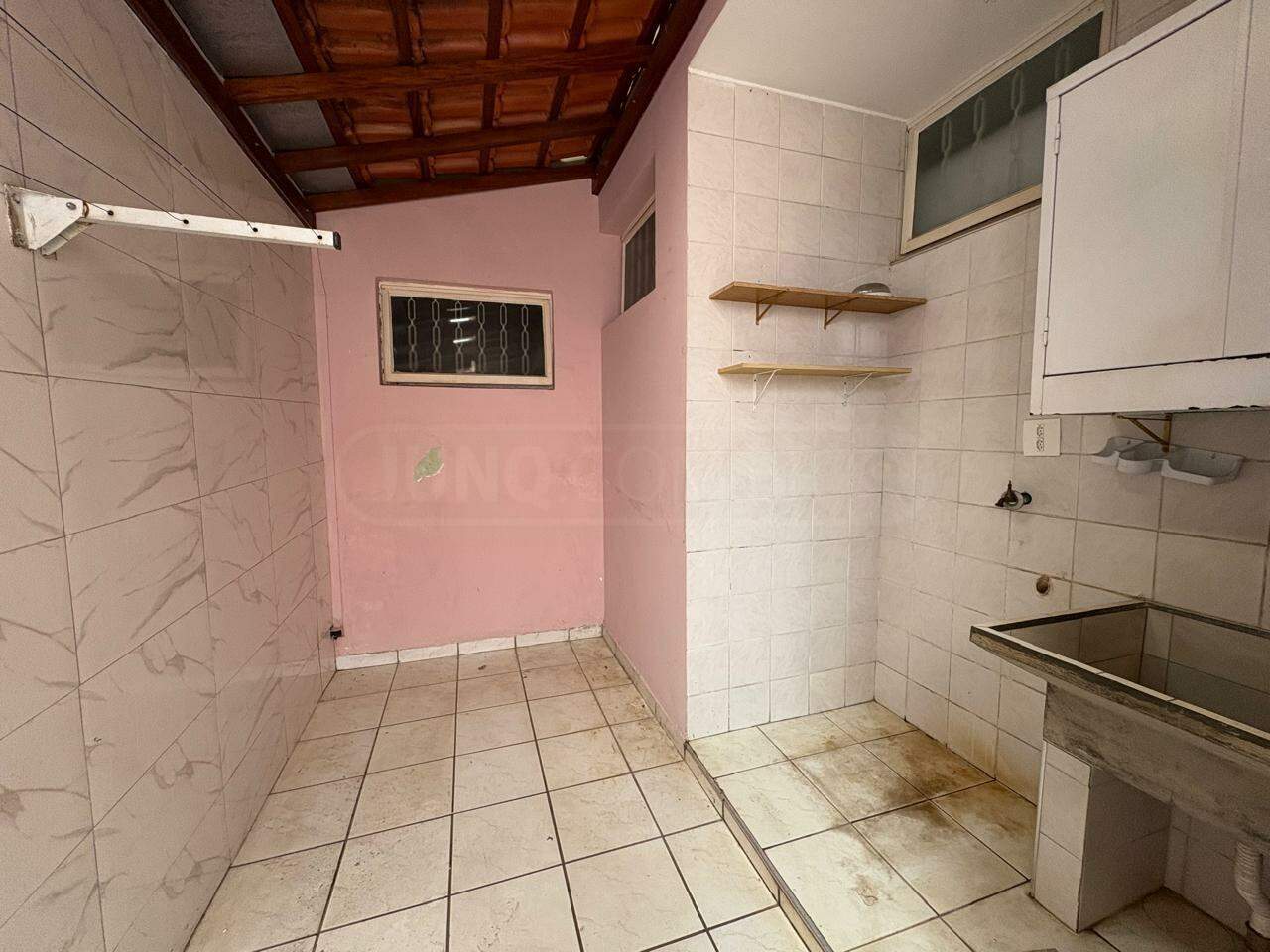 Casa à venda, 2 quartos, sendo 1 suíte, 4 vagas, no bairro Nova Piracicaba em Piracicaba - SP