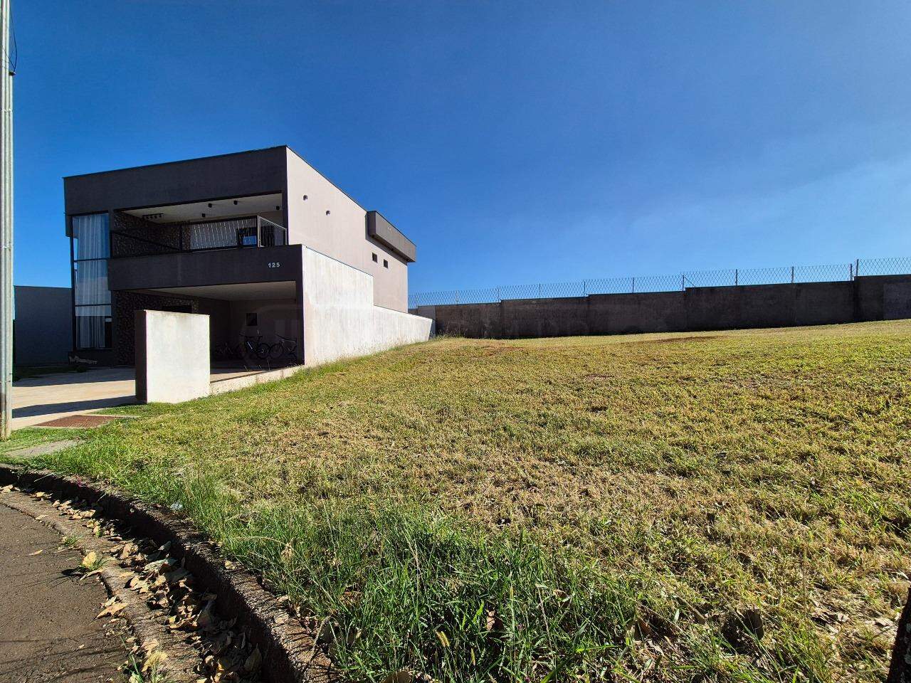 Terreno em Condomínio à venda no Park Unimep Taquaral, no bairro Park Unimep Taquaral  em Piracicaba - SP