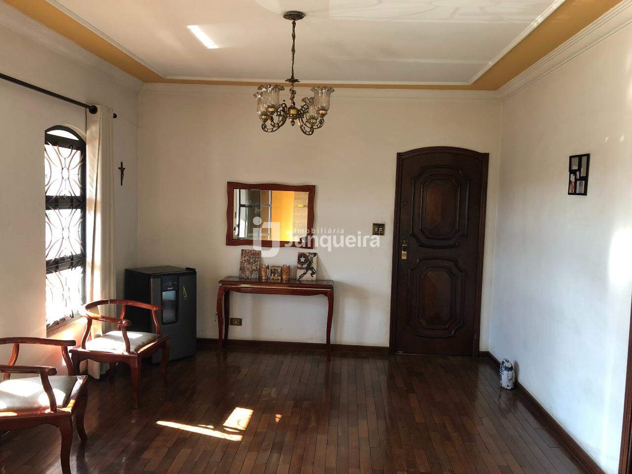 Casa à venda, 3 quartos, sendo 1 suíte, 4 vagas, no bairro Jaraguá em Piracicaba - SP