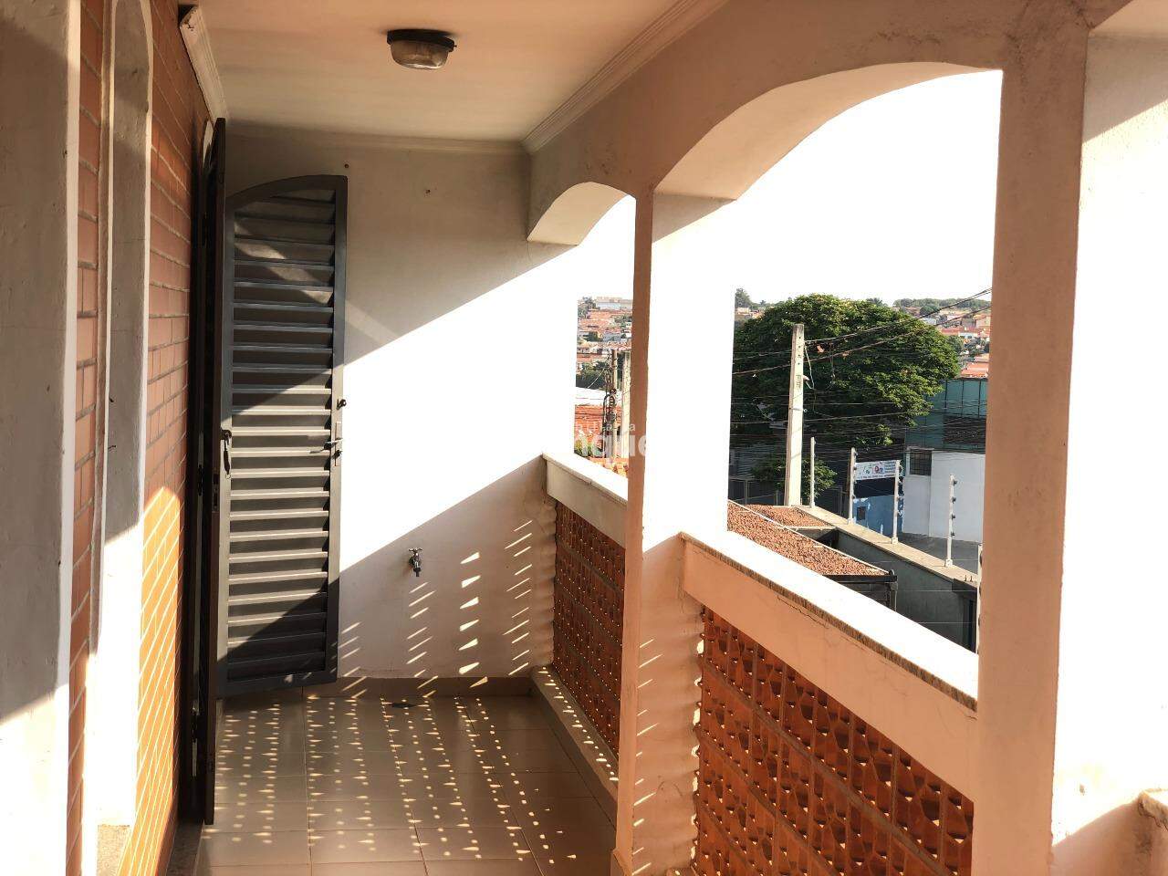 Casa à venda, 3 quartos, sendo 1 suíte, 4 vagas, no bairro Jaraguá em Piracicaba - SP