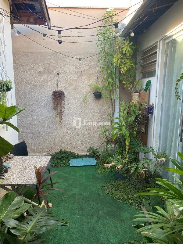 Casa Comercial à venda, 7 quartos, sendo 2 suítes, 1 vaga, no bairro Cidade Alta em Piracicaba - SP