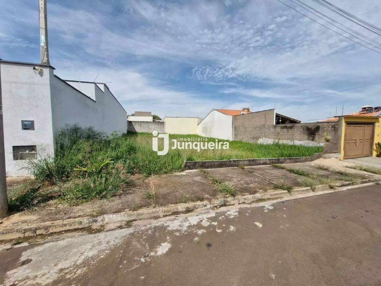 Terreno à venda, no bairro RESIDENCIAL ALTOS DO TAQUARAL em Piracicaba - SP