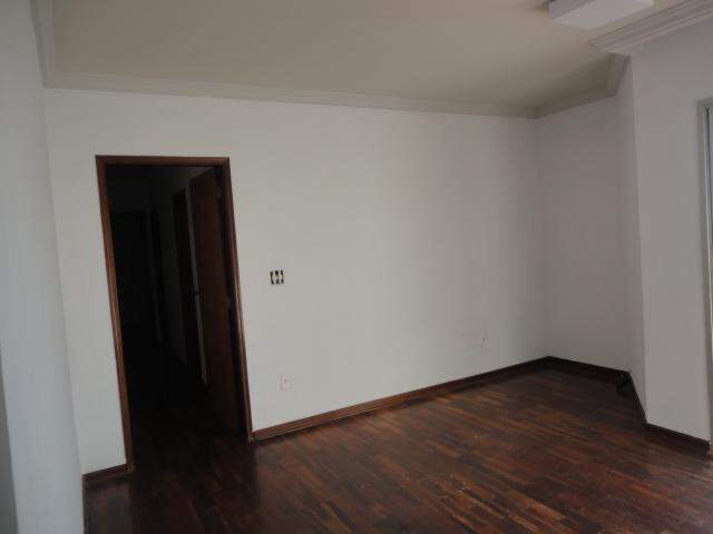 Apartamento à venda no Barão de Serra Negra, 3 quartos, sendo 1 suíte, 1 vaga, no bairro Barão de Serra Negra em Rio das Pedras - SP