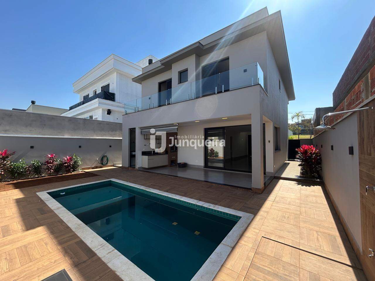 Casa em Condomínio à venda no Villa D'Aquila, 3 quartos, sendo 3 suítes, 2 vagas, no bairro Santa Rosa em Piracicaba - SP