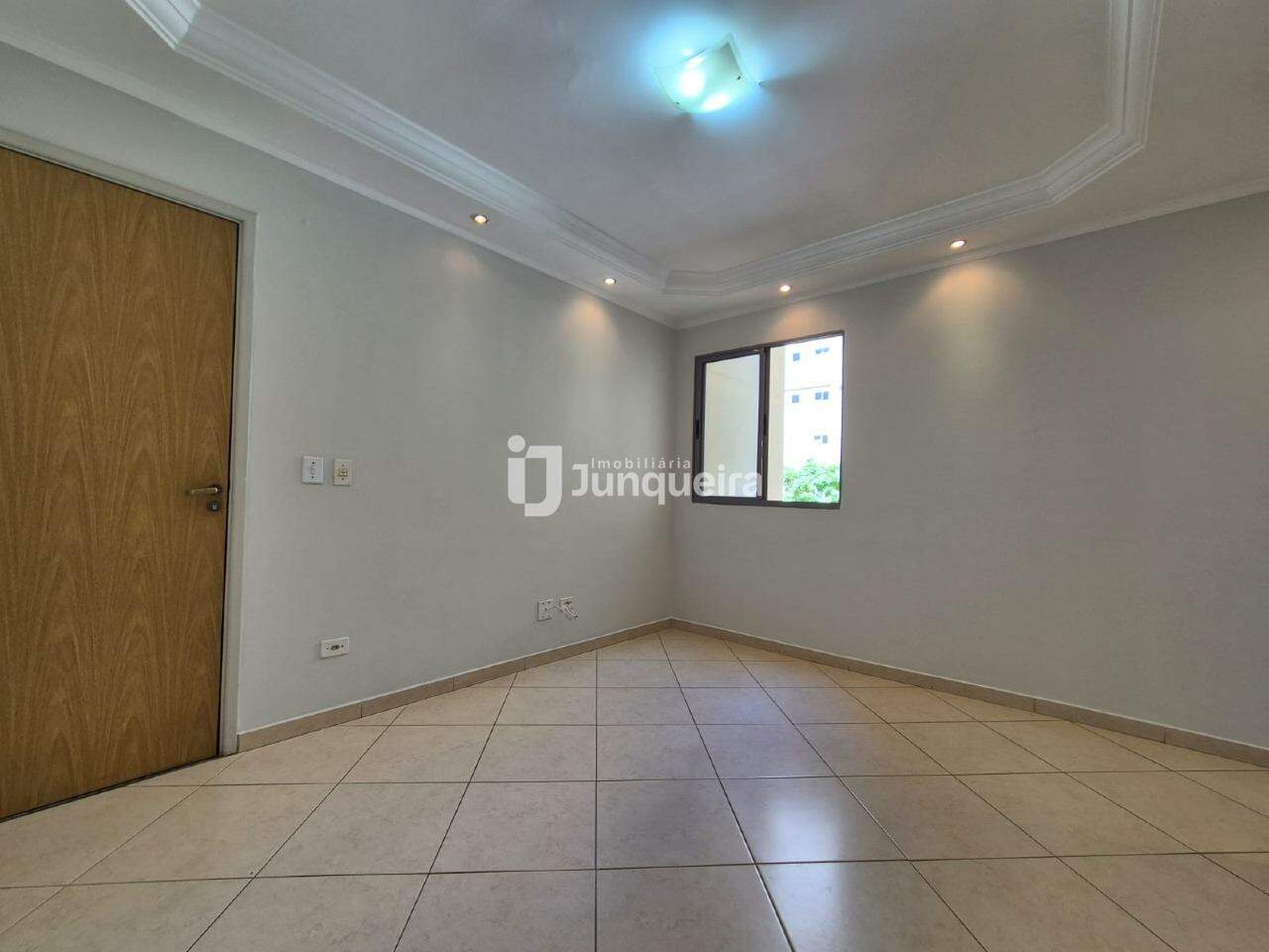 Apartamento à venda no Village Cleopath, 2 quartos, 1 vaga, no bairro Centro em Piracicaba - SP