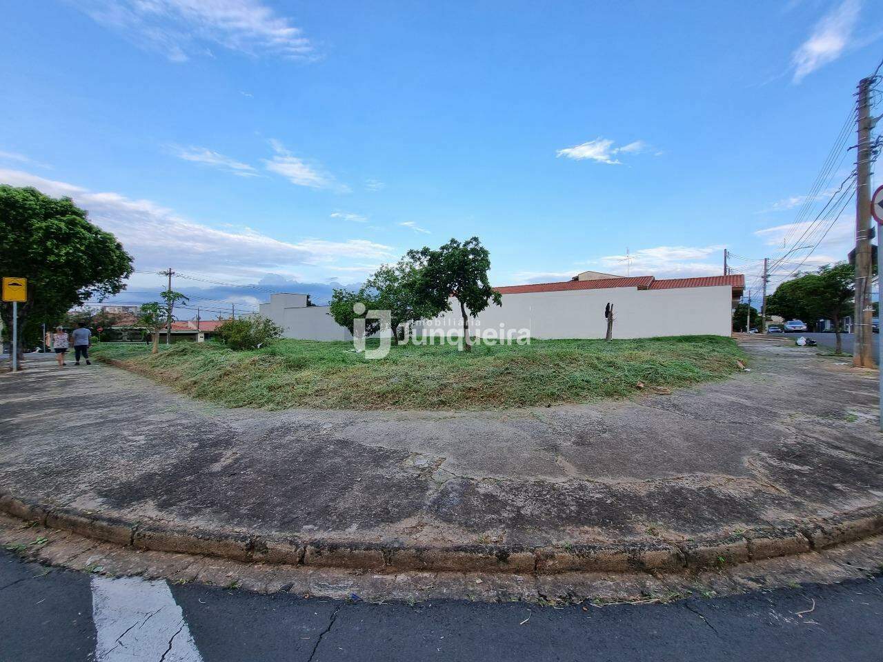 Terreno à venda, no bairro Castelinho em Piracicaba - SP
