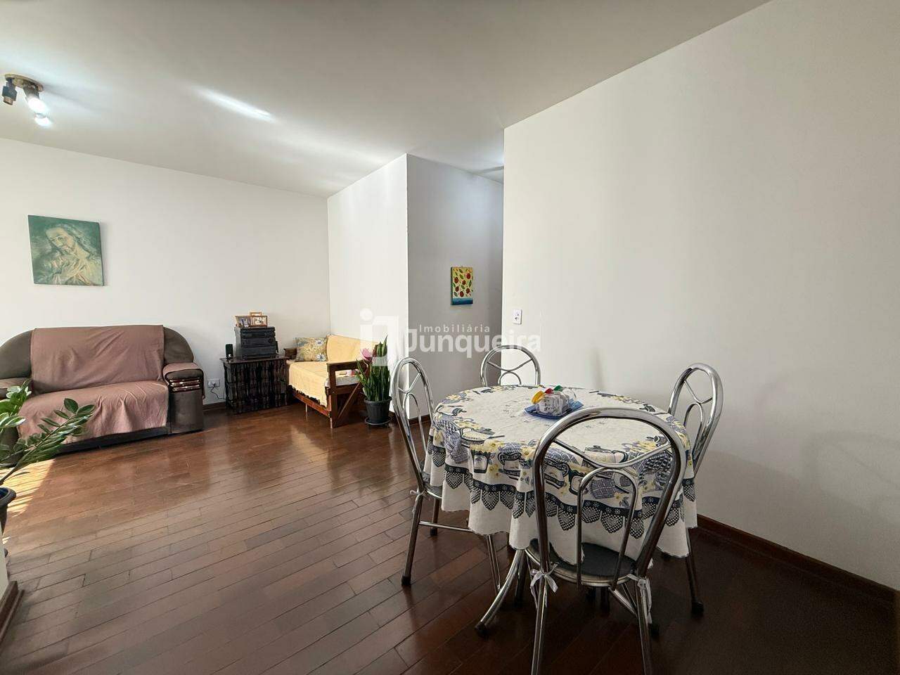 Apartamento à venda no Edifício Villeneuve, 3 quartos, sendo 1 suíte, 1 vaga, no bairro Centro em Piracicaba - SP