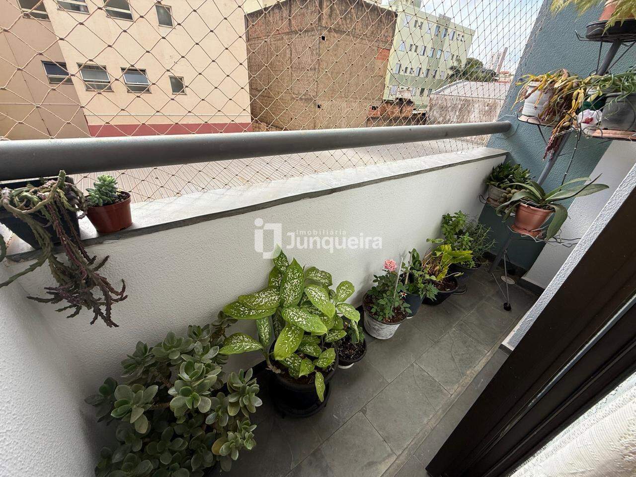 Apartamento à venda no Edifício Villeneuve, 3 quartos, sendo 1 suíte, 1 vaga, no bairro Centro em Piracicaba - SP