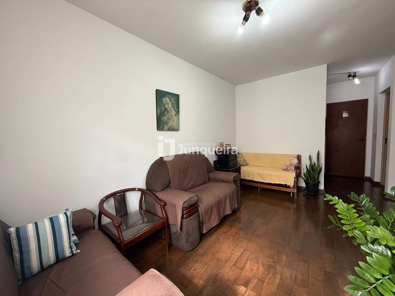 Apartamento à venda no Edifício Villeneuve, 3 quartos, sendo 1 suíte, 1 vaga, no bairro Centro em Piracicaba - SP