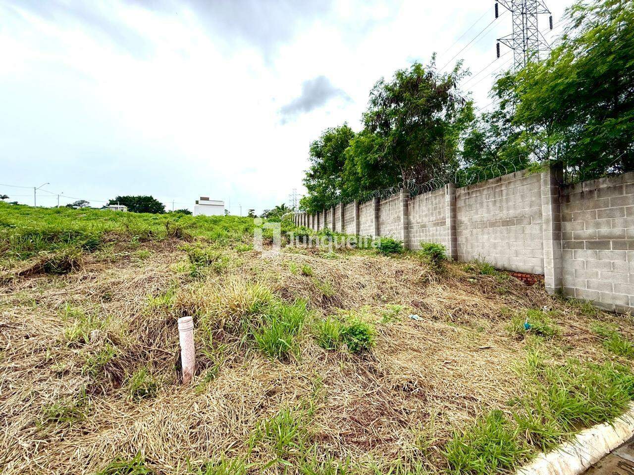 Terreno em Condomínio à venda no Terras do Sinhô III, no bairro Terras do Sinhô lll em Piracicaba - SP
