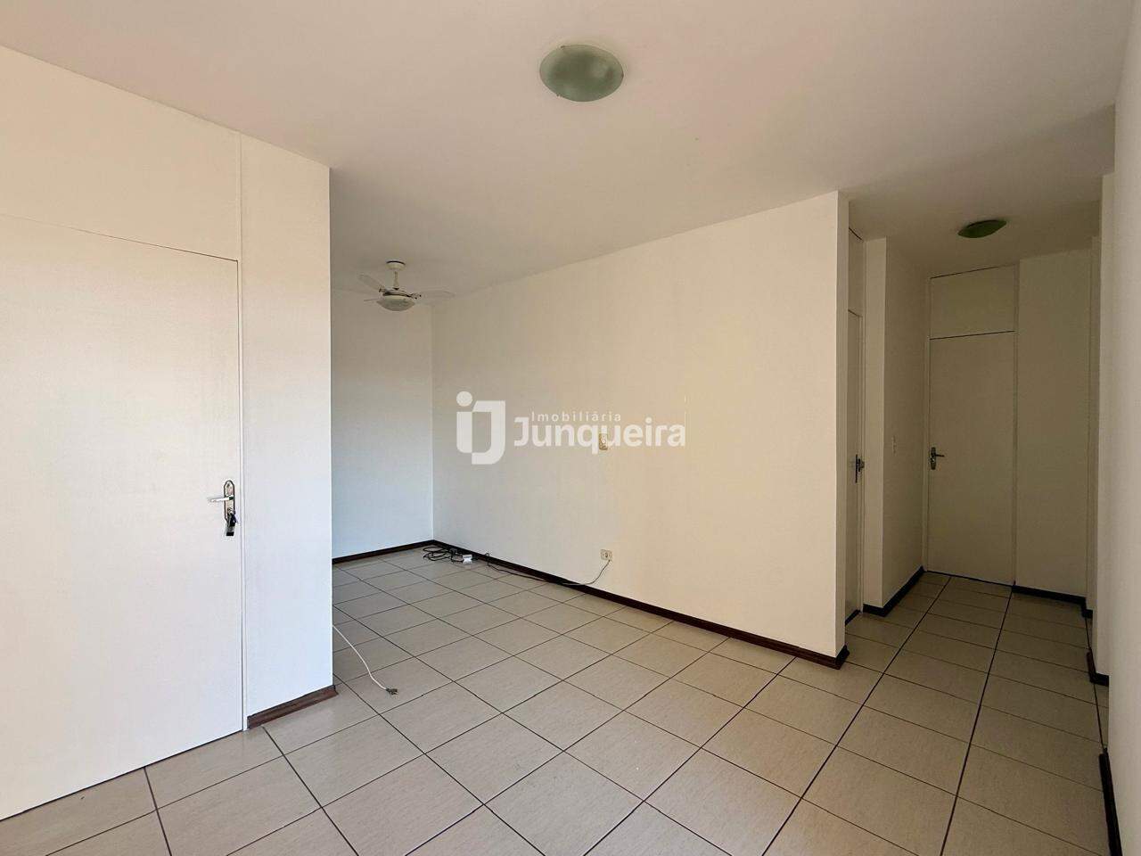 Apartamento à venda no Nações Unidas, 2 quartos, 1 vaga, no bairro Paulicéia em Piracicaba - SP